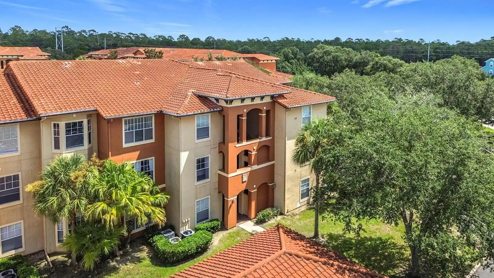Listing Photo 1 - Condo for sale in 5548 Metrowest Blvd located at 5548 Metrowest Blvd, ORLANDO, FL 32811 - Unit #209