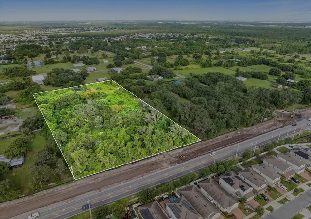 Photo 1 of Sale Pending at 4345 Boggy Crk Rd, Kissimmee, FL 34744 | MLS# O6345938 | Listing updated on 2026-06-17