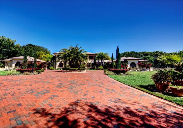 Photo 3 of Mansion for sale at 117 Bellamere Palms Ct, Lutz, FL 33549 | MLS# TB8429681 | Listing updated on 2026-01-09