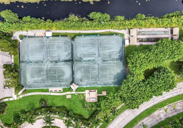 2nd image of 6635 Huntington Lakes Cir, NAPLES, FL 34119