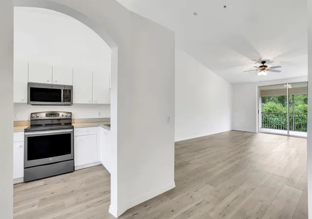 4th image of 6635 Huntington Lakes Cir, NAPLES, FL 34119