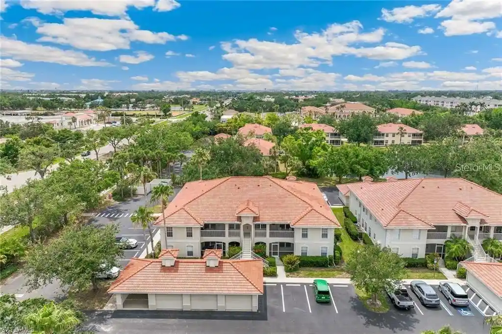 Listing Photo 2 - Condo for sale in 10202 L Pavia Blvd located at 10202 L Pavia Blvd, Venice, FL 34292 - Unit #10202