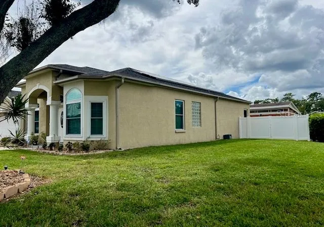 Homes for sale in Valrico, FL | 3614 Cold Creek Dr, Valrico, FL 33596 | MLS# L4955994