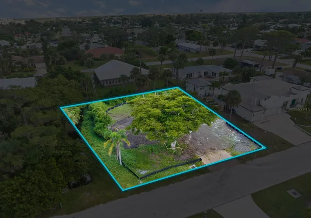 Photo 12 of Land for sale at 621 Hibiscus Dr, Venice, FL 34285 | MLS# A4665719 | Listing updated on 2026-04-14