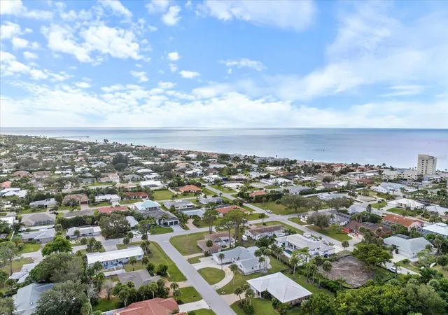 Photo 5 of Land for sale at 621 Hibiscus Dr, Venice, FL 34285 | MLS# A4665719 | Listing updated on 2026-04-14