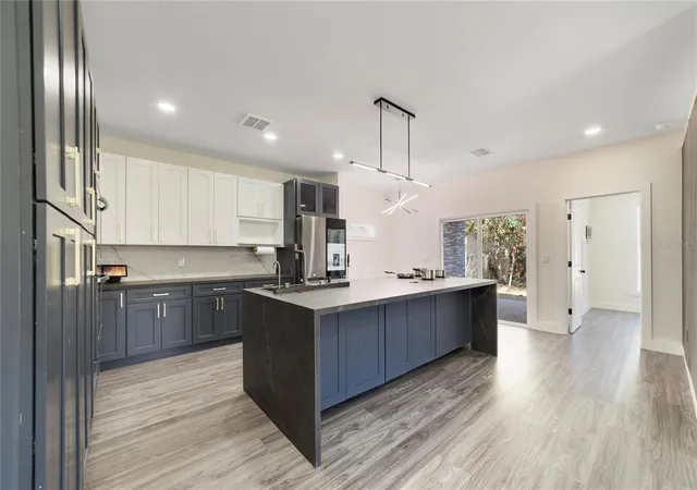 5th image of 1013 Randall St, Orlando, FL 32805 | MLS# O6346072