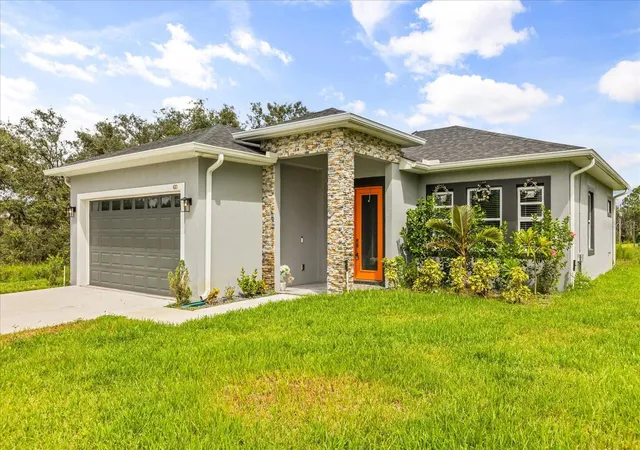 Photo 2 of Single family home for sale at 423 Vernon Ct, Kissimmee, FL 34759 | MLS# S5135083 | Listing updated on 2026-09-13