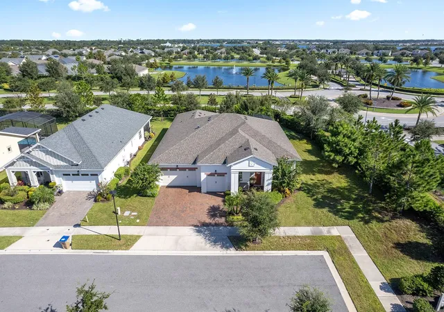 Photo 3 of Single family home for sale at 2600 Meadowedge Loop, Saint Cloud, FL 34772 | MLS# O6346165 | Listing updated on 2026-08-24