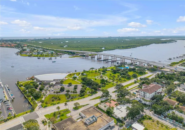 Photo 2 of Multi family home for sale at 200 Live Oak St, New Smyrna Beach, FL 32168 | MLS# V4945019 | Listing updated on 2026-09-26