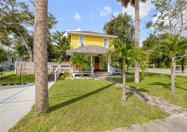 Photo 3 of Multi family home for sale at 200 Live Oak St, New Smyrna Beach, FL 32168 | MLS# V4945019 | Listing updated on 2026-09-26