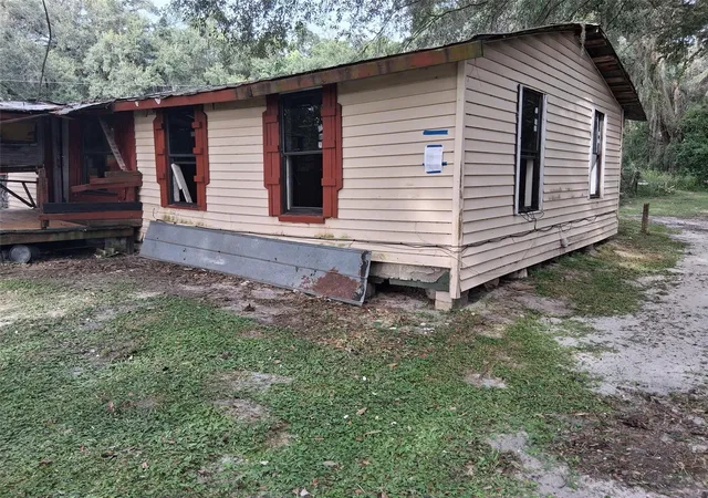 Photo 3 of Single family home for sale at 18255 Nw 60th Avenue, Reddick, FL 32686 | MLS# OM710000 | Listing updated on 2026-09-25