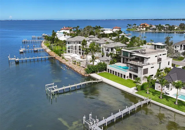 100th image of 388 S Shore Dr, Sarasota, FL 34234 | MLS# A4665863