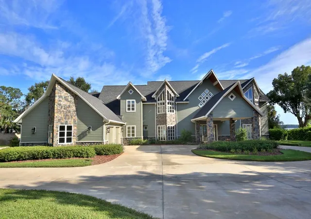Photo 2 of Mansion for sale at 11035 Se Sunset Harbor Rd, Summerfield, FL 34491 | MLS# OM710059 | Listing updated on 2026-09-21
