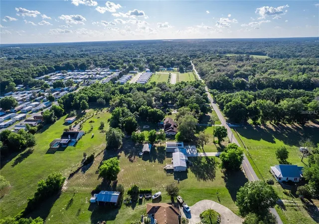 Photo 4 of Manufactured home for sale at 3122 Griffin View Dr, Lady Lake, FL 32159 | MLS# O6346488 | Listing updated on 2026-09-17