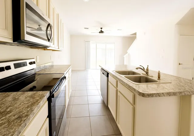 Photo 3 of Townhouse for sale at 1288 Yellow Finch Dr, Davenport, FL 33837 | MLS# S5135210 | Listing updated on 2026-09-15