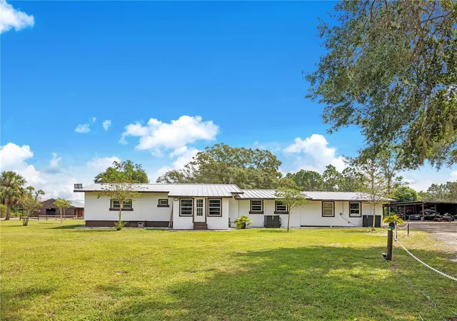 Photo 2 of House for sale at 32708 Gere Ln, Sorrento, FL 32776 | MLS# O6346579 | Listing updated on 2026-04-04