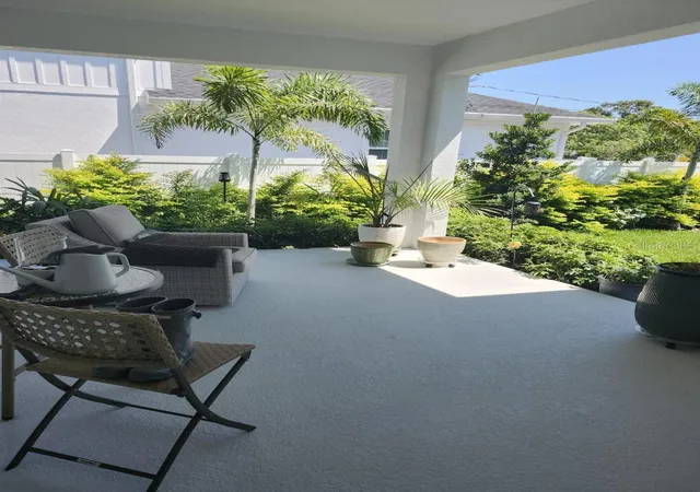 5th image of 4810 Emerson Ave S, Saint Petersburg, FL 33711 | MLS# A4665941