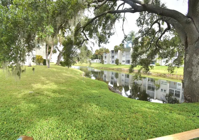 Photo 3 of Condo for sale at 940 Virginia St #108, Dunedin, FL 34698 | MLS# TB8430566 | Listing updated on 2026-10-03