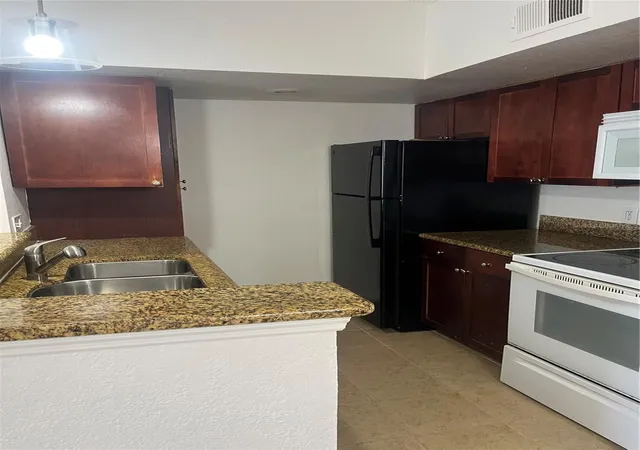 4th image of 5132 Conroy Rd #938, Orlando, FL 32811 | MLS# O6346808