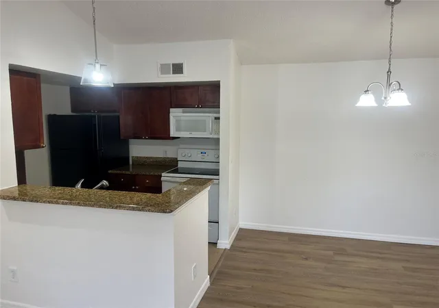 5th image of 5132 Conroy Rd #938, Orlando, FL 32811 | MLS# O6346808