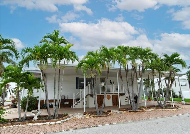 Photo 2 of Manufactured home for sale at 29 Amsterdam Ave, Punta Gorda, FL 33950 | MLS# C7515327 | Listing updated on 2026-09-12