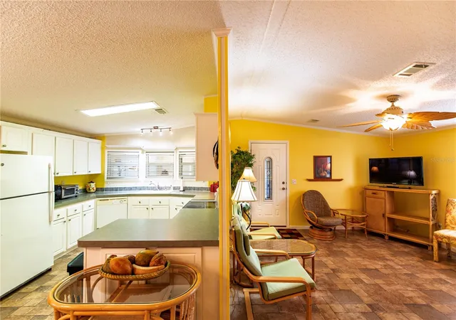 Photo 4 of Manufactured home for sale at 29 Amsterdam Ave, Punta Gorda, FL 33950 | MLS# C7515327 | Listing updated on 2026-09-12