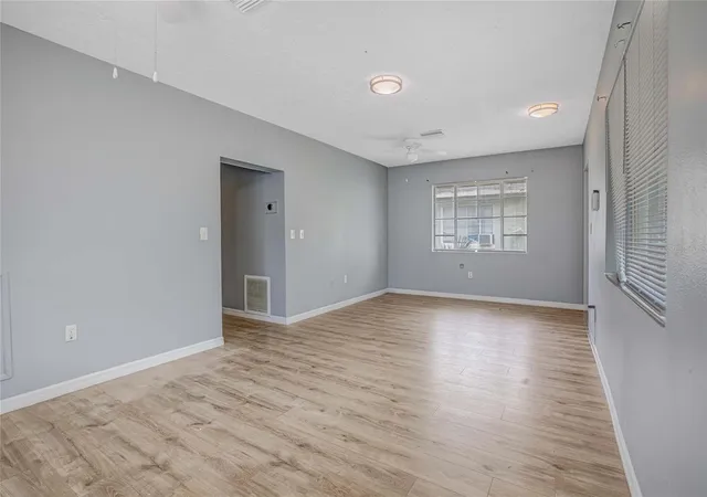 5th image of 1416 19Th Ave W, Bradenton, FL 34205 | MLS# TB8430840