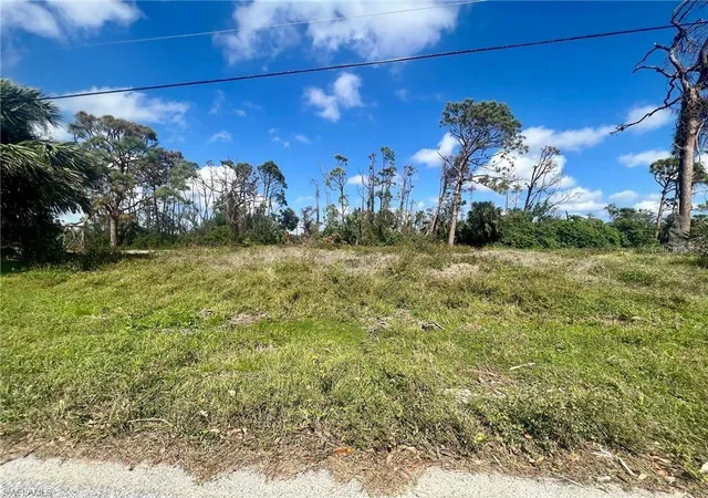 1st image of 5 Pine Valley Ct, Rotonda West, FL 33947 | MLS# C7515341
