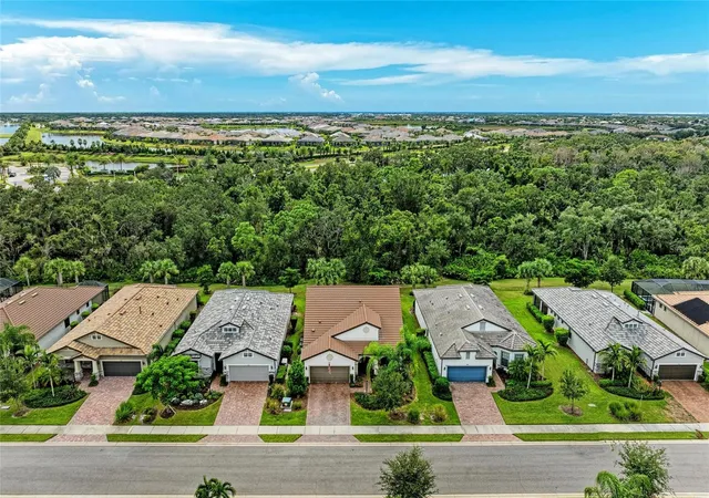 Photo 3 of Sale Pending at 7572 Viola Loop, Bradenton, FL 34202 | MLS# A4666076 | Listing updated on 2026-09-29