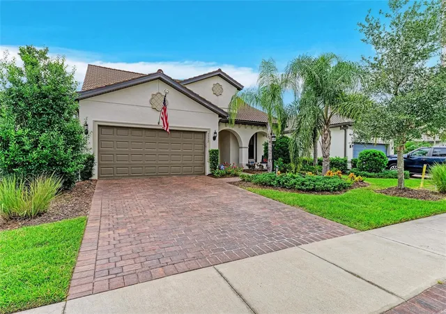 Photo 4 of Sale Pending at 7572 Viola Loop, Bradenton, FL 34202 | MLS# A4666076 | Listing updated on 2026-09-29
