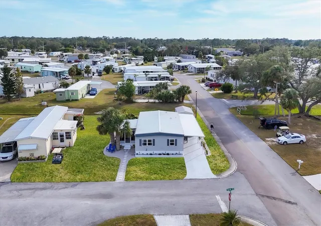 Photo 3 of Manufactured home for sale at 6401 Floral Ct, North Port, FL 34287 | MLS# N6140668 | Listing updated on 2026-09-21