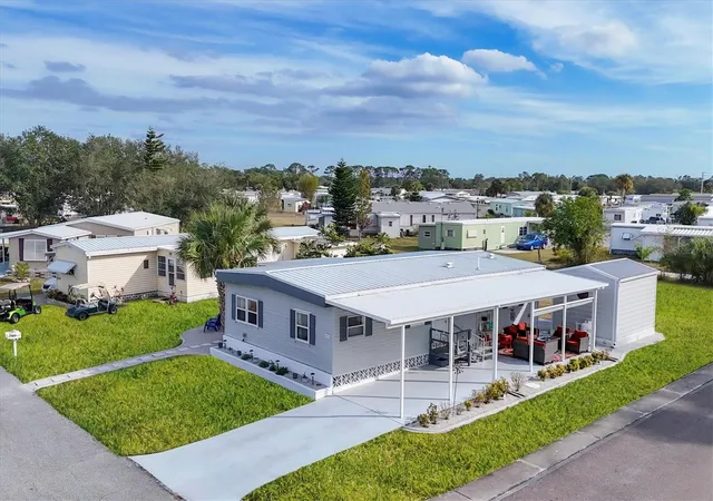 Photo 4 of Manufactured home for sale at 6401 Floral Ct, North Port, FL 34287 | MLS# N6140668 | Listing updated on 2026-09-21