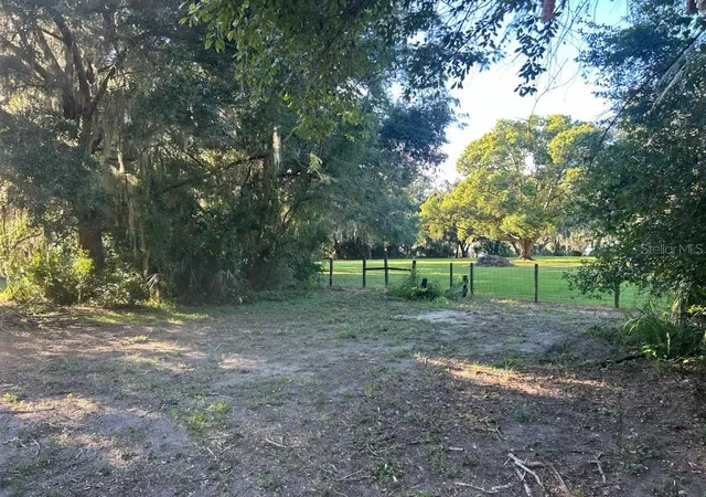 Homes for sale in Weirsdale, FL | 15365 Se 140th Avenue Rd, Weirsdale, FL 32195 | MLS# OM710192