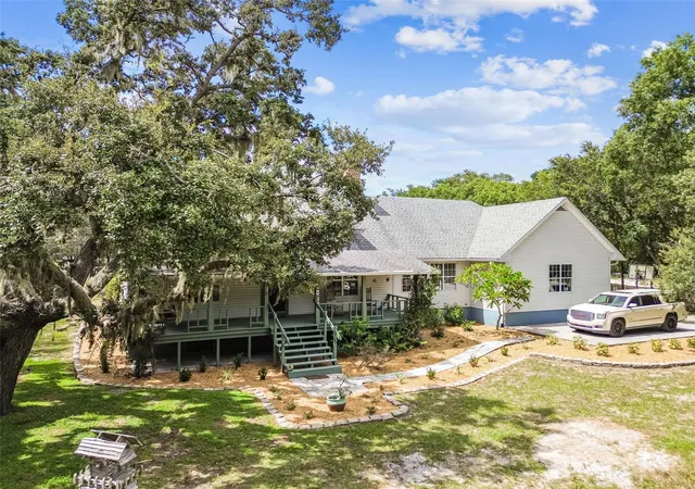 Photo 3 of Single family home for sale at 15019 Carlton Lake Rd, Wimauma, FL 33598 | MLS# TB8431020 | Listing updated on 2026-09-23