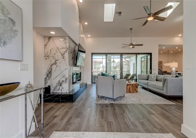 3rd image of 112 Leeward Is, Clearwater Beach, FL 33767 | MLS# TB8431062