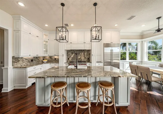 5th image of 231 Midway Is, Clearwater Beach, FL 33767 | MLS# TB8431098