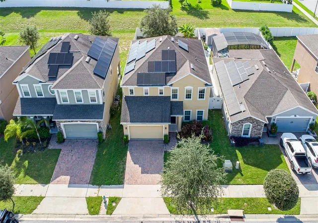 Photo 3 of Single family home for sale at 3502 Gretchen Dr, Ocoee, FL 34761 | MLS# O6347227 | Listing updated on 2026-09-05