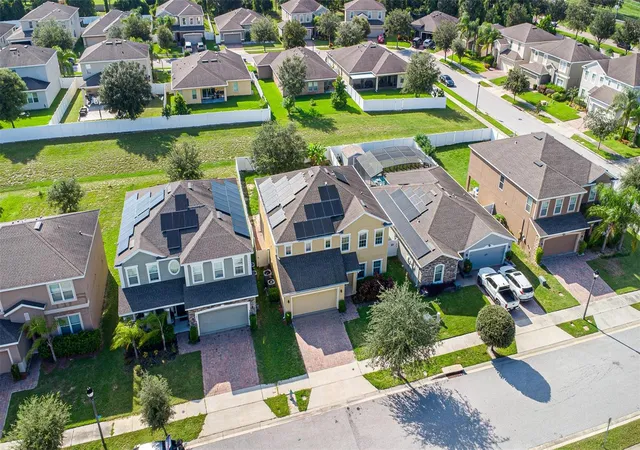 Photo 3 of Single family home for sale at 3502 Gretchen Dr, Ocoee, FL 34761 | MLS# O6347227 | Listing updated on 2026-09-05