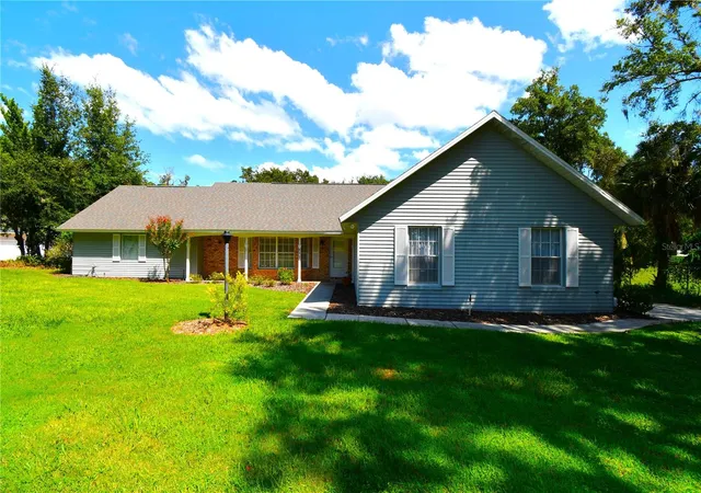 Photo 2 of Single family home for sale at 611 Old Eustis Rd, Mount Dora, FL 32757 | MLS# P4936416 | Listing updated on 2026-09-20