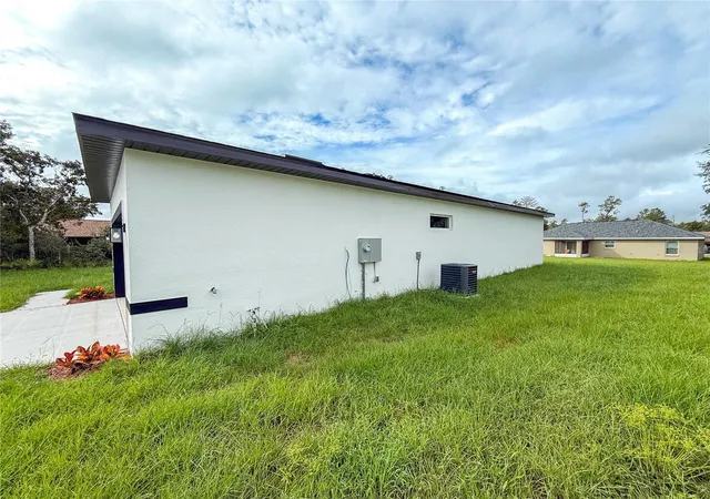 Photo 3 of Single family home for sale at 15716 Sw 46th Avenue Rd, Ocala, FL 34473 | MLS# O6347266 | Listing updated on 2026-09-22