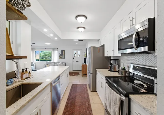 5th image of 109 34Th Ave N, Saint Petersburg, FL 33704 | MLS# TB8431327