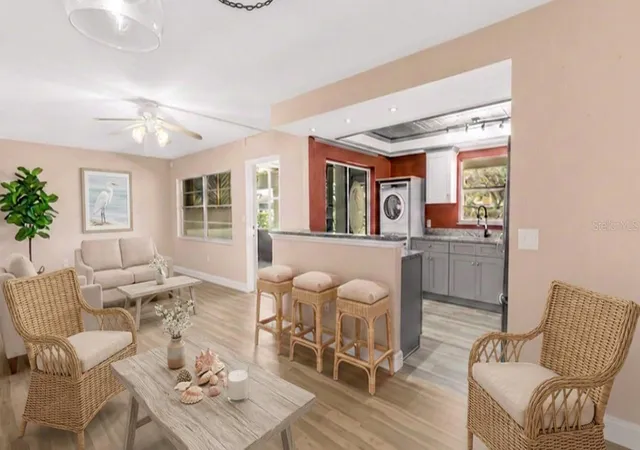 5th image of 4455 Duhme Rd, St. Petersburg, FL 33708