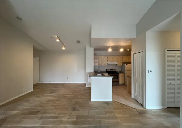 Photo 3 of Condo for sale at 2537 Maitland Xing Way #308, Orlando, FL 32810 | MLS# O6347422 | Listing updated on 2026-02-05