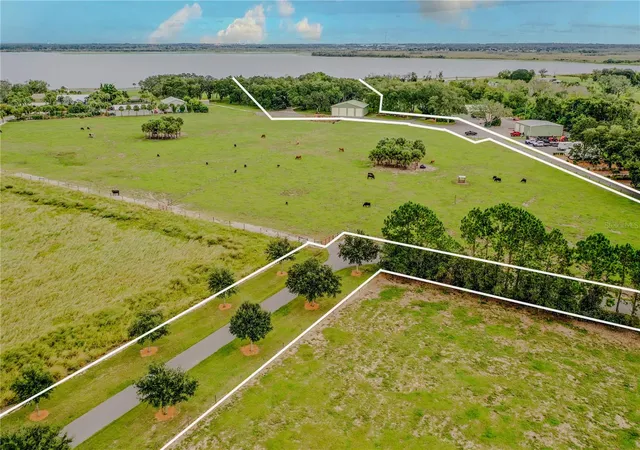 Photo 3 of Single family home for sale at 8006 Lake Lowery Rd, Haines City, FL 33844 | MLS# P4936423 | Listing updated on 2026-06-23