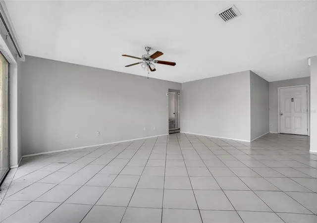 Photo 4 of Single family home for sale at 10626 Deergrass Ln, Orlando, FL 32821 | MLS# O6347492 | Listing updated on 2026-10-20