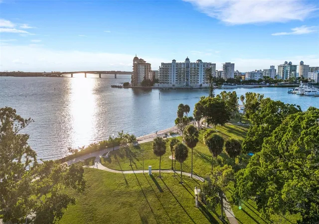 96th image of 464 Golden Gate Pt #403, Sarasota, FL 34236 | MLS# A4666344