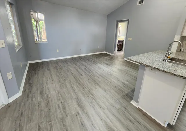 5th image of 300 Sun Oaks Ct, Lake Mary, FL 32746 | MLS# O6347585