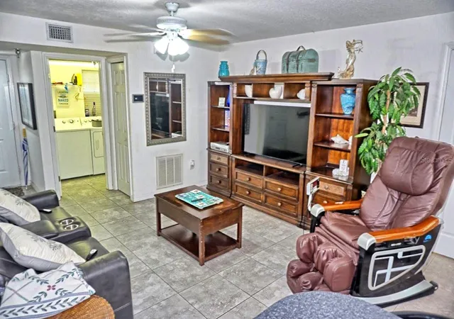 Homes for sale in Lutz, FL | 21107 Fountain View Ln #5102, Lutz, FL 33558 | MLS# W7879287