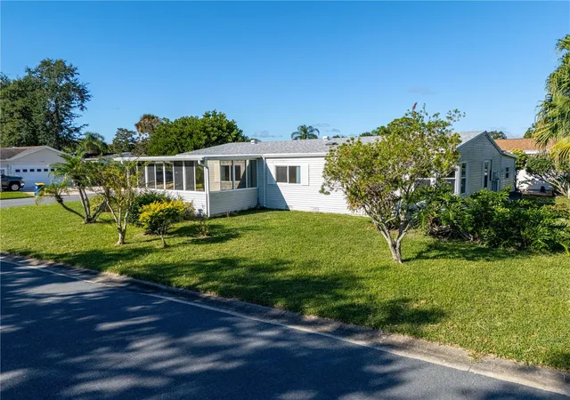Homes for sale in Edgewater, FL | 701 Helmsman Ln, Edgewater, FL 32141 | MLS# V4945108