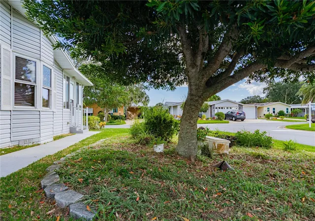 Homes for sale in Edgewater, FL | 701 Helmsman Ln, Edgewater, FL 32141 | MLS# V4945108